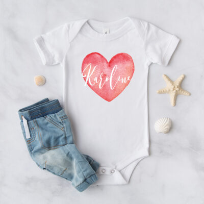 Baby Body Name in rotem Herz