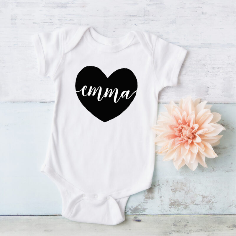 Baby Body Name in schwarzen Herz – Bild 2