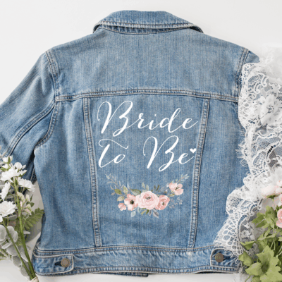Jeansjacke "Bride to Be" mit Blumenkranz