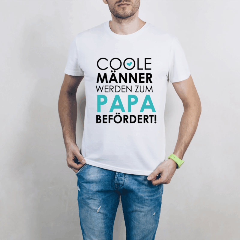 Herren T-Shirt "Coole Männer werden zum PAPA befördert!" weiß aus 100% Baumwolle – Bild 3