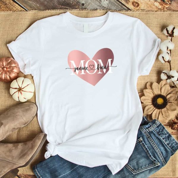 personalisiertes Mama T-Shirt mit Namen und Herz – Bild 4