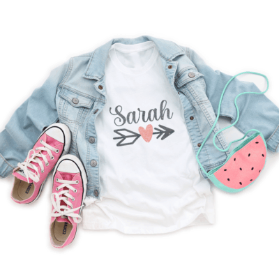 Kinder T-Shirt "Name" mit Pfeil und Herz aus 100% Baumwolle