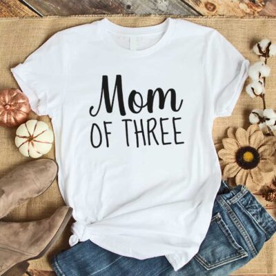 Damen T-Shirt "Mom of Three" aus 100% Baumwolle