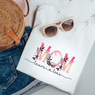 personalisiertes Damen T-Shirt "Mom" aus 100% Baumwolle