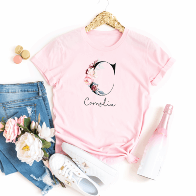 personalisiertes T-Shirt mit Name und Initiale schwarz/rot