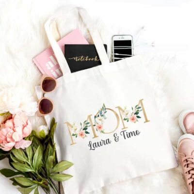 Personalisierte Tasche weiß "MOM" mit Kindernamen Gold/Modern aus 100% Baumwolle