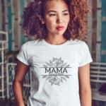 personalisiertes Mama T-Shirt mit Kindernamen floral