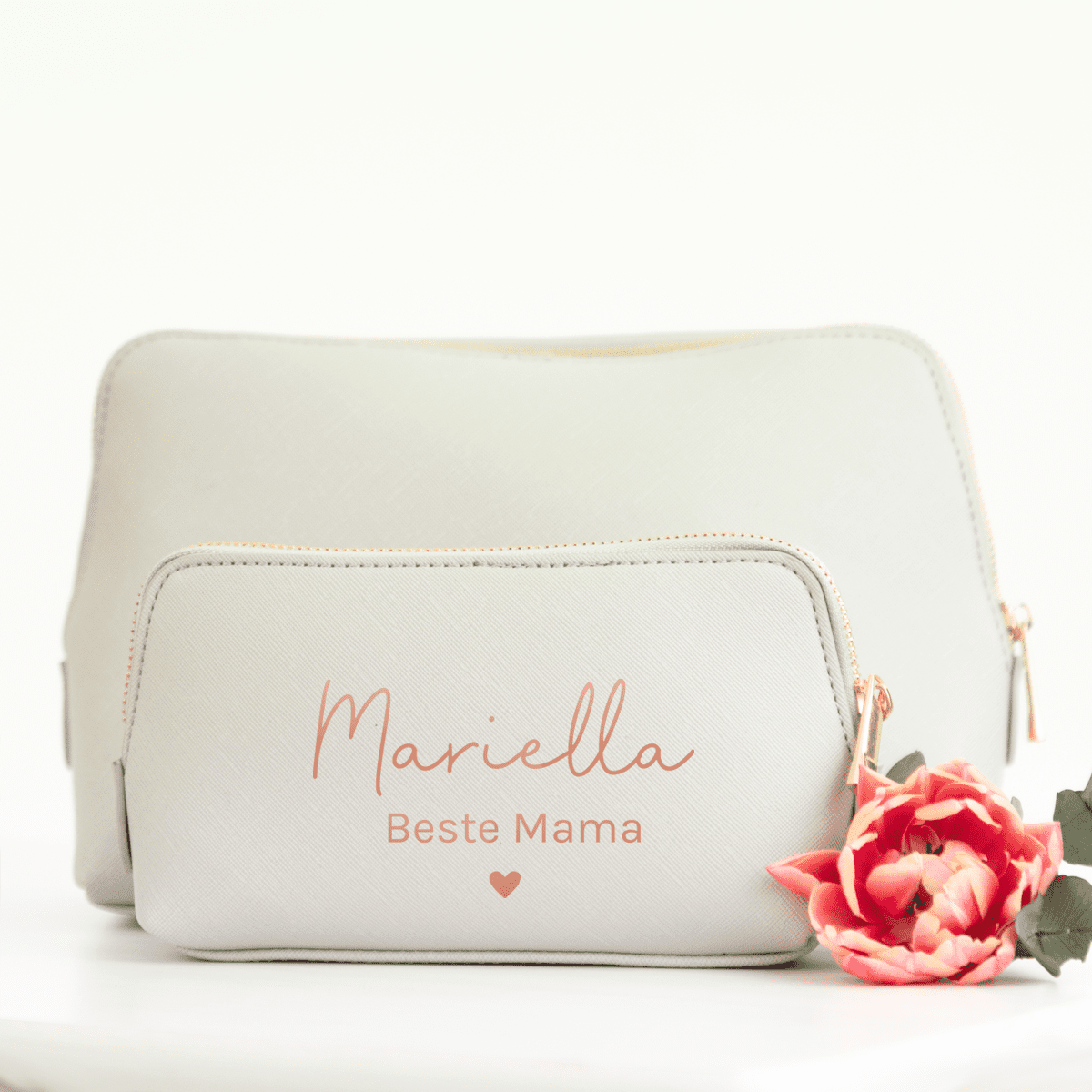 Personalisierte Kosmetiktasche mit Namen, personalisierte Kulturtasche , Schminktasche personalisiert , Geschenk beste Freundin, cosmetic bag personalized, kosmetiktasche personalisiert, geschenk freundin, personalisierter Kulturbeutel, schminktasche mit Namen, tasche personalisiert, make up tasche personalisiert, Kulturtasche Damen, Geschenk personalisiert, Geschenk Muttertag, Geschenk Arbeitskollegin, Kosmetiktasche Muttertag, Kosmetiktasche personalisiert Mama, Geschenkideen Muttertag