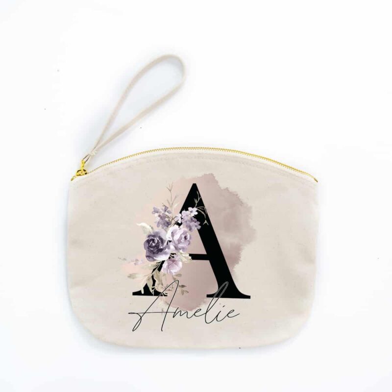 personalisierte Kosmetiktasche mit Name und Initiale Violett, Personalisierte Kosmetiktasche mit Namen, personalisierte Kulturtasche , Schminktasche personalisiert , Geschenk beste Freundin, cosmetic bag personalized, kosmetiktasche personalisiert, geschenk freundin, personalisierter Kulturbeutel, schminktasche mit Namen, tasche personalisiert, make up tasche personalisiert, Kulturtasche Damen, Geschenk personalisiert, Geschenk Muttertag, Geschenk Arbeitskollegin, Kosmetiktasche Muttertag, Kosmetiktasche personalisiert Mama, Geschenkideen Muttertag