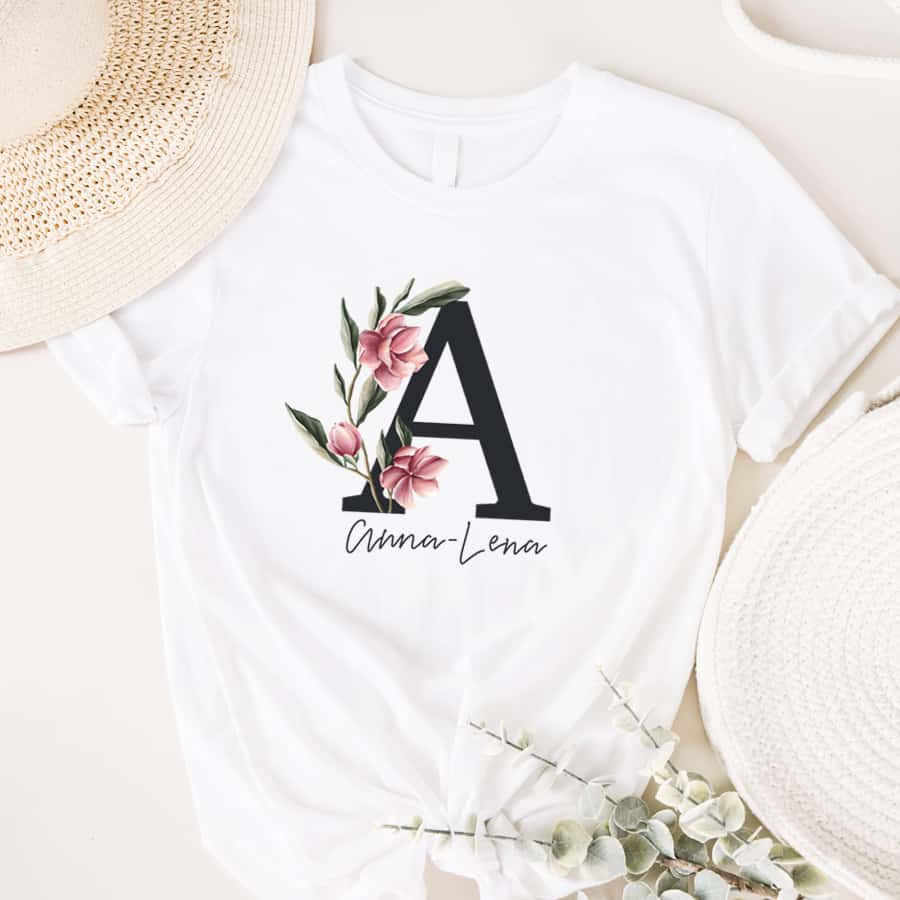 personalisiertes T-Shirt mit Name und Initiale Indigo, personalisiertes Mama T-Shirt, Mama T-Shirt, Mama Shirt, Muttertagsgeschenk, Muttertagsgeschenke Ideen, Muttertagsgeschenke Ideen personalisiert, personalisiertes Geschenk, personalisierte Mama Geschenke, Mama Leiberl, Muttertag Leiberl, personalisiertes Geschenk, beste Freundin, Geschenkidee beste Freundin, Geschenkidee Freundin, personalisierte Produkte, Weihnachtsgeschenk personalisiert, Weihnachtsgeschenk beste Freundin