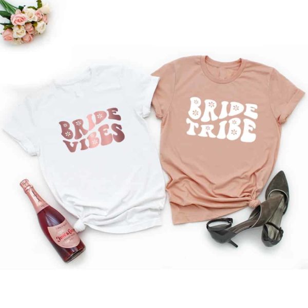 Bride to Be Shirt, Bride to be JGA, T Shirt JGA, T Shirt Junggesellenabschied, T Shirt Polterabend, T Shirt Bachelorette Party, Junggesellenabschied Outfit, Outfit Braut, T Shirt Braut, T Shirt Braut JGA, Party Outfits JGA, Party Outfit Braut, Junggesellenabschied Frauen, JGA Frauen, Ideen Junggesellenabschied, Ideen JGA, Virtueller JGA, Virtueller JGA Outfits, Virtueller Junggesellenabschied, Geschenk Braut JGA, Geschenk Braut Jungesellenabschied