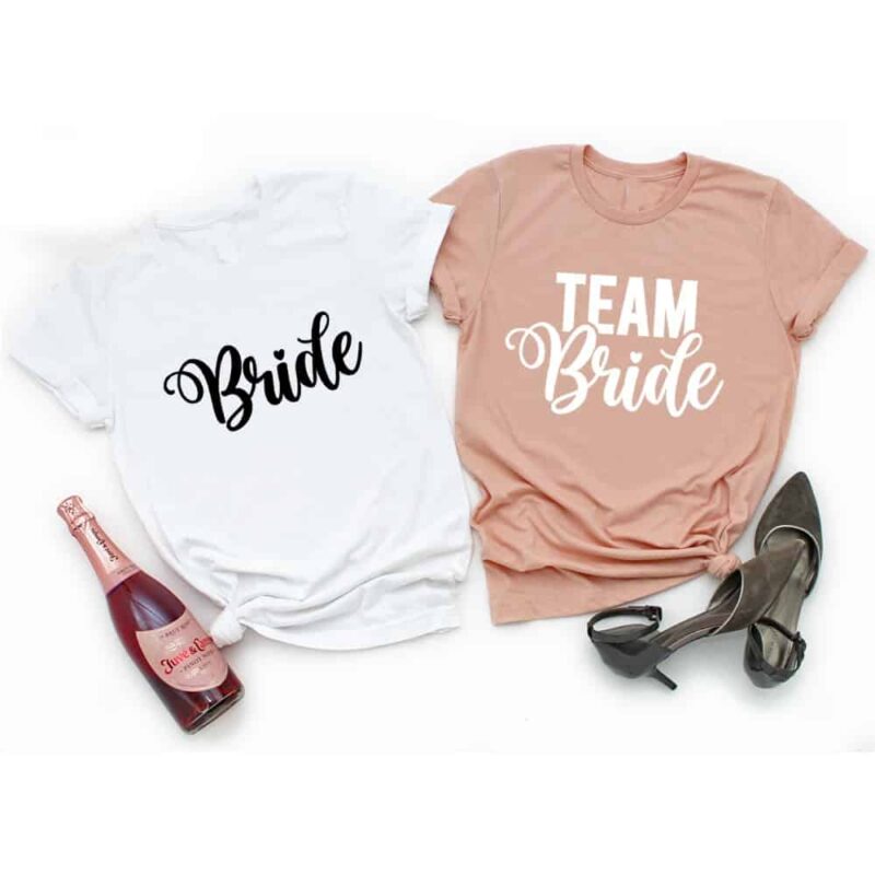 Bride to Be Shirt, Bride to be JGA, T Shirt JGA, T Shirt Junggesellenabschied, T Shirt Polterabend, T Shirt Bachelorette Party, Junggesellenabschied Outfit, Outfit Braut, T Shirt Braut, T Shirt Braut JGA, Party Outfits JGA, Party Outfit Braut, Junggesellenabschied Frauen, JGA Frauen, Ideen Junggesellenabschied, Ideen JGA, Virtueller JGA, Virtueller JGA Outfits, Virtueller Junggesellenabschied, Geschenk Braut JGA, Geschenk Braut Jungesellenabschied