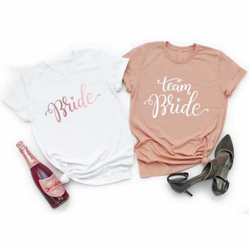 Bride to Be Shirt, Bride to be JGA, T Shirt JGA, T Shirt Junggesellenabschied, T Shirt Polterabend, T Shirt Bachelorette Party, Junggesellenabschied Outfit, Outfit Braut, T Shirt Braut, T Shirt Braut JGA, Party Outfits JGA, Party Outfit Braut, Junggesellenabschied Frauen, JGA Frauen, Ideen Junggesellenabschied, Ideen JGA, Virtueller JGA, Virtueller JGA Outfits, Virtueller Junggesellenabschied, Geschenk Braut JGA, Geschenk Braut Jungesellenabschied