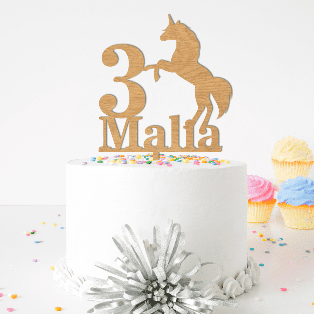 Torten Topper, Torten Topper Taufe, Torten Topper Holz personalisiert, personalisiert, Cake Topper, Name, Holz, personalisiert Österreich, Kindergeburtstag, Kindergeburtstagstorte, Einhorn, Einhornparty, Kinderparty, Mädchengeburtstag, Mädchen