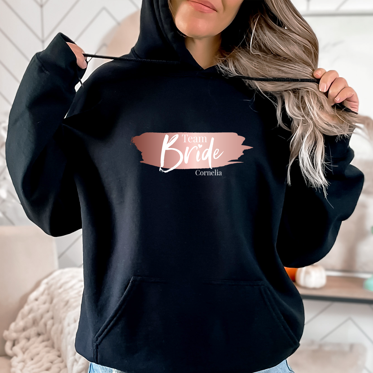 Hoodies & Sweatshirts, Pulli, Kapuzen-Pullover, Geschenk-Idee, Sweater, Hoodie, Kapuzenpulli, Braut, Team Braut, Bride, Team Bride, Junggesellenabschied, JGA, Polterabend, Polterer, Herbst-Outfit, Winter-Outfit, kalt, Braut-Party, Hen-Party, Bride Babe’s, Trauzeugin, Brautjungfer, Outdoor