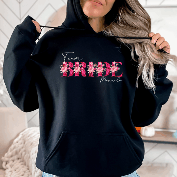 Hoodies & Sweatshirts, Pulli, Kapuzen-Pullover, Geschenk-Idee, Sweater, Hoodie, Kapuzenpulli, Braut, Team Braut, Bride, Team Bride, Junggesellenabschied, JGA, Polterabend, Polterer, Herbst-Outfit, Winter-Outfit, kalt, Braut-Party, Hen-Party, Bride Babe’s, Trauzeugin, Brautjungfer, Outdoor, JGA Hoodie