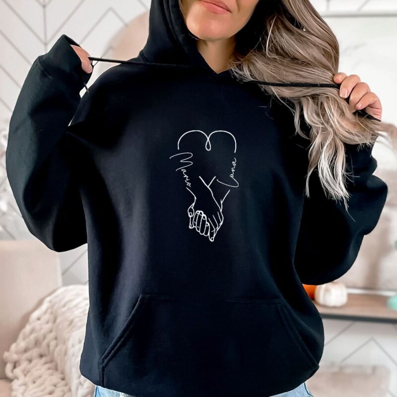 Hoodies & Sweatshirts, Pulli, Kapuzen-Pullover, Geschenk-Idee, Personalisiert mit Name, Est Jahreszahl, Weihnachts-Geschenk, Sweater, Hoodie, Kapuzenpulli, Jahrestag, Hochzeitstag, Hochzeit, Valentinstag, Pärchen, Paare, Geschenke für ihn, Geschenke für Sie, Mann, Frau, Herren, Damen, Kennenlernen, Freund, Freundin